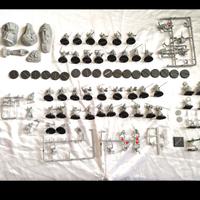 Lotto miniature Wargames LOTR e Warhammer - Leggi