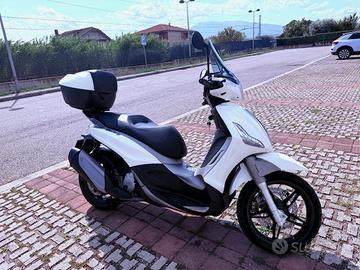 Piaggio Beverly 350 - con ABS e ASR
