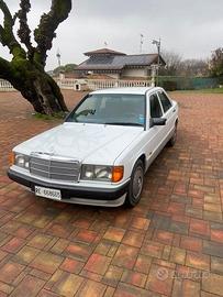 Mercedes e 190 PERMUTO CON MOTO 