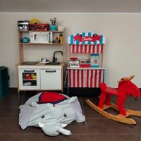 teatro/mercato+cucina+alce dondolo+cuscino