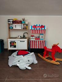 teatro/mercato+cucina+alce dondolo+cuscino