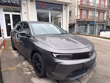 Opel Astra 1.5 Turbo Diesel 130 CV AT8 Sports Tour