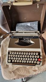 macchina per scrivere