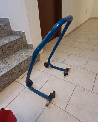 Alza moto anteriore o posteriore