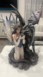 grande fata con drago