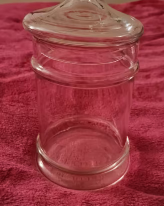 vaso in vetro con coperchio