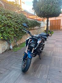 Moto Honda CB125R, 2021