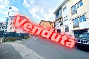 3 LOCALI A NAPOLI