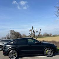 Porsche Cayenne Coupè Platinum Edition Full full