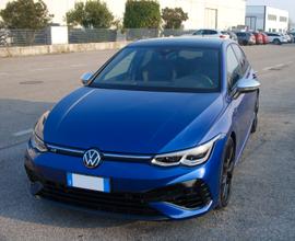 VOLKSWAGEN Golf 8 R Performance 320cv