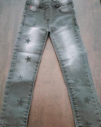 jeans+ maglietta 5 anni