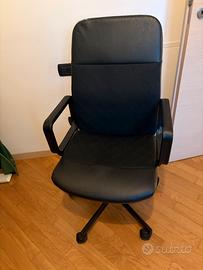 Sedia da ufficio IKEA MILLBERGET nera