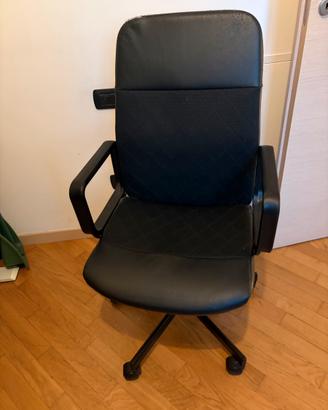 Sedia da ufficio IKEA MILLBERGET nera