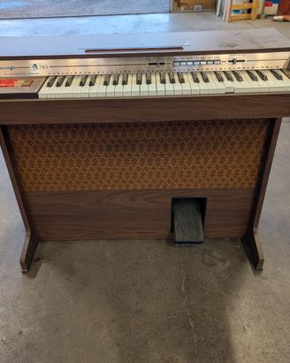 Organo elettronico vintage Giaccaglia 703 anni 70