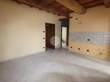 2 LOCALI A CASTEL D'ARIO