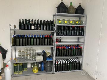 Bottiglie e damigiane