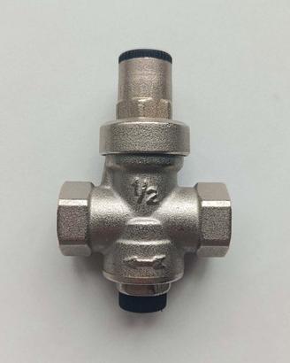 Riduttore pressione femm/femm da 1/2", in ottone