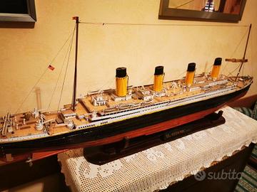 Titanic in legno originale