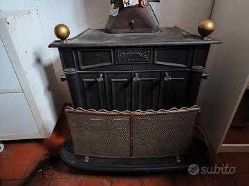 Antica stufa in ghisa Kingstone Louisiane d'epoca