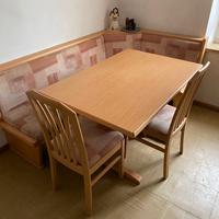 Panca ad angolo + 2 sedie + tavolo allungabile