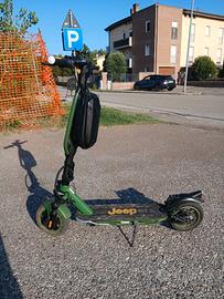 Monopattino jeep adventure 2xe 2025