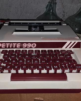 Macchina da scrivere Petite 990
