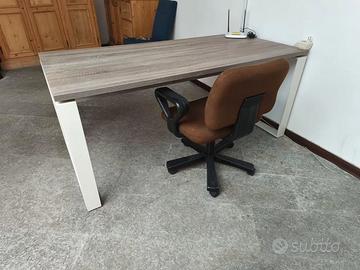 Sedia da ufficio ergonomica con braccioli