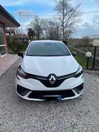 Renault Clio E-Tech Hybrid RS Line