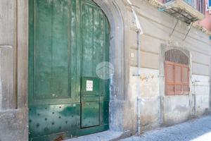 MONOLOCALE A NAPOLI