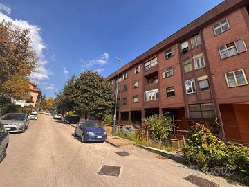 Appartamento di 125 m² con 4 locali e box auto a A