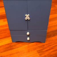 Capiente armadio bambole in legno