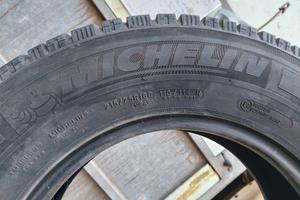 04 Gomme  215/75/R16 