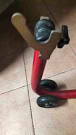 cavalletto per moto