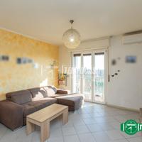 Tre locali panoramico al sesto piano - Zona Madonn