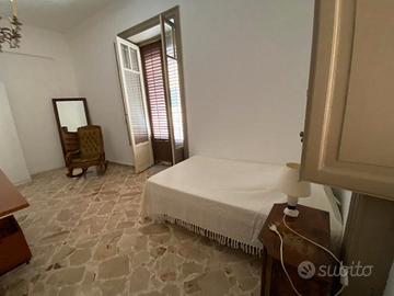 Ampia camera per studentessa in centro a Palermo