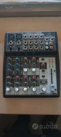 mixer behringer x1002