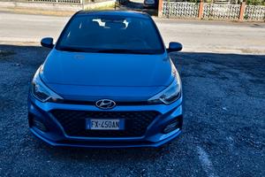 auto Hyundai i20