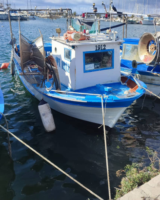 Barca a motore con licenza m.7.5 tutta rifatta a