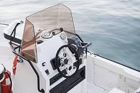 Parabrezza e Vetri Nautici su Misura