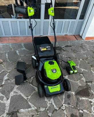 Rasaerba a batteria Greenworks 40V 46 cm + 2 batte