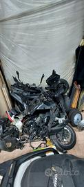 Stock ricambi scooter, e svariati cerchi e gomme,