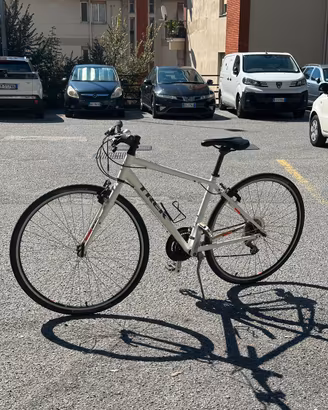 Trek FX 2 - bici ibrida / fitness
