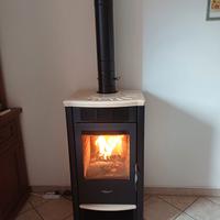 Stufa a legna ventilata MCZ 7,5 kW 