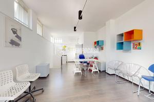 LOCALE COMMERCIALE CON POTENZIALE RESIDENZIALE !!