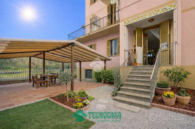 CASA SEMINDIPENDENTE A CALICE AL CORNOVIGLIO