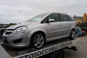 Opel zafira 2.0 td 7 p 08 ricambi