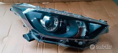 Faro anteriore destro Toyota Yaris