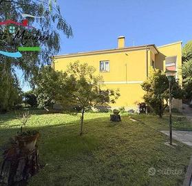 Appartamento di 77 m² con 5 locali a Recco