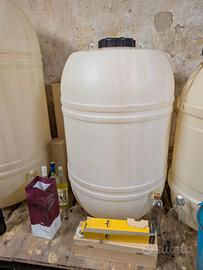 Serbatoio contenitore in plastica 300 litri