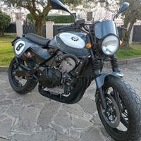 Honda Hornet Scrambler 